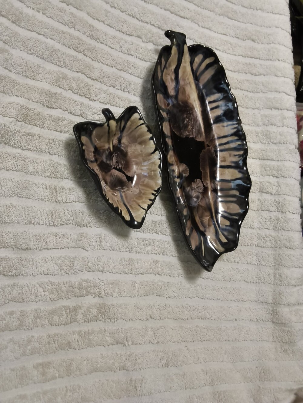 Edgecomb Potters Leaf Bowls in Black and Beige Or Dusty Pink?
